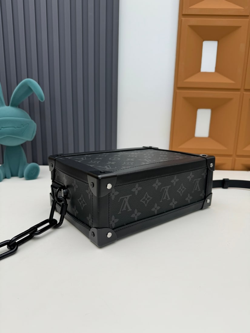 Soft Trunk Handbag - 4