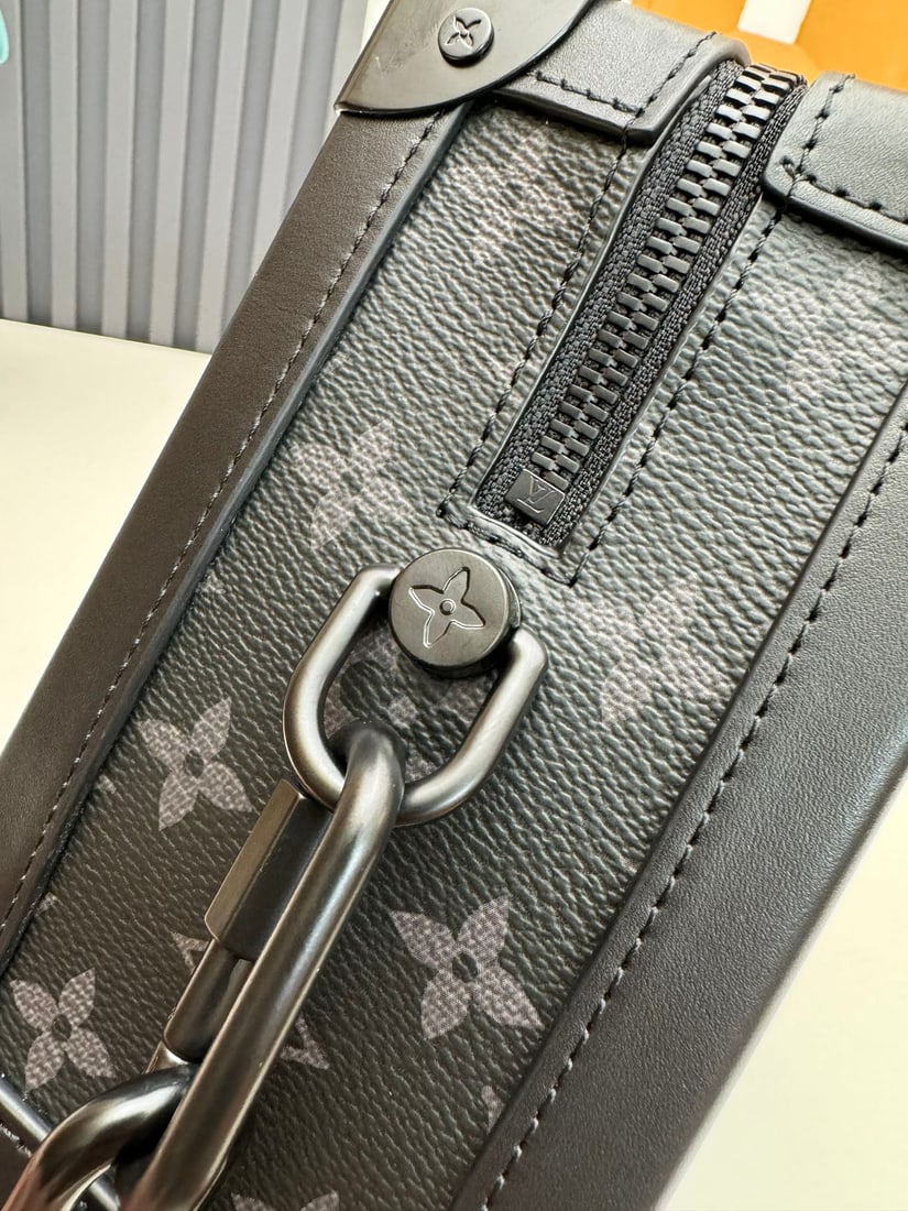 Soft Trunk Handbag - 6