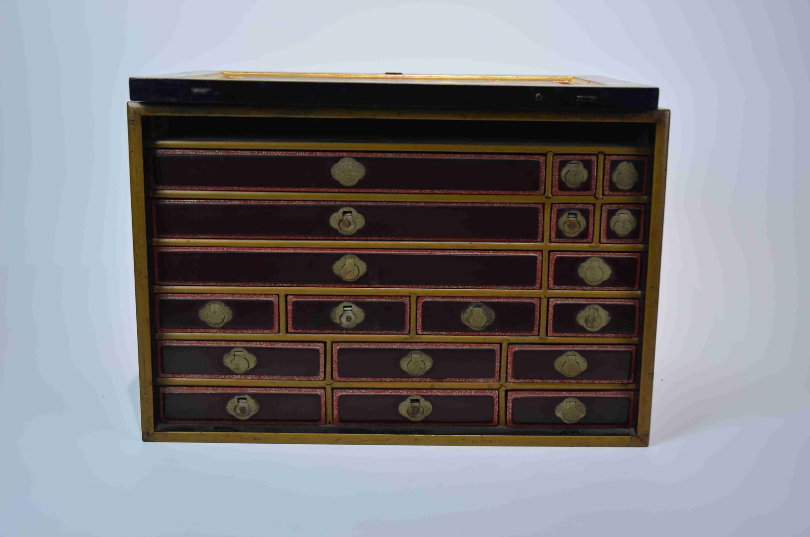 Qing Dynasty Gem-Inlaid Gilt-Decorated Jewelry Box (1 of 12)