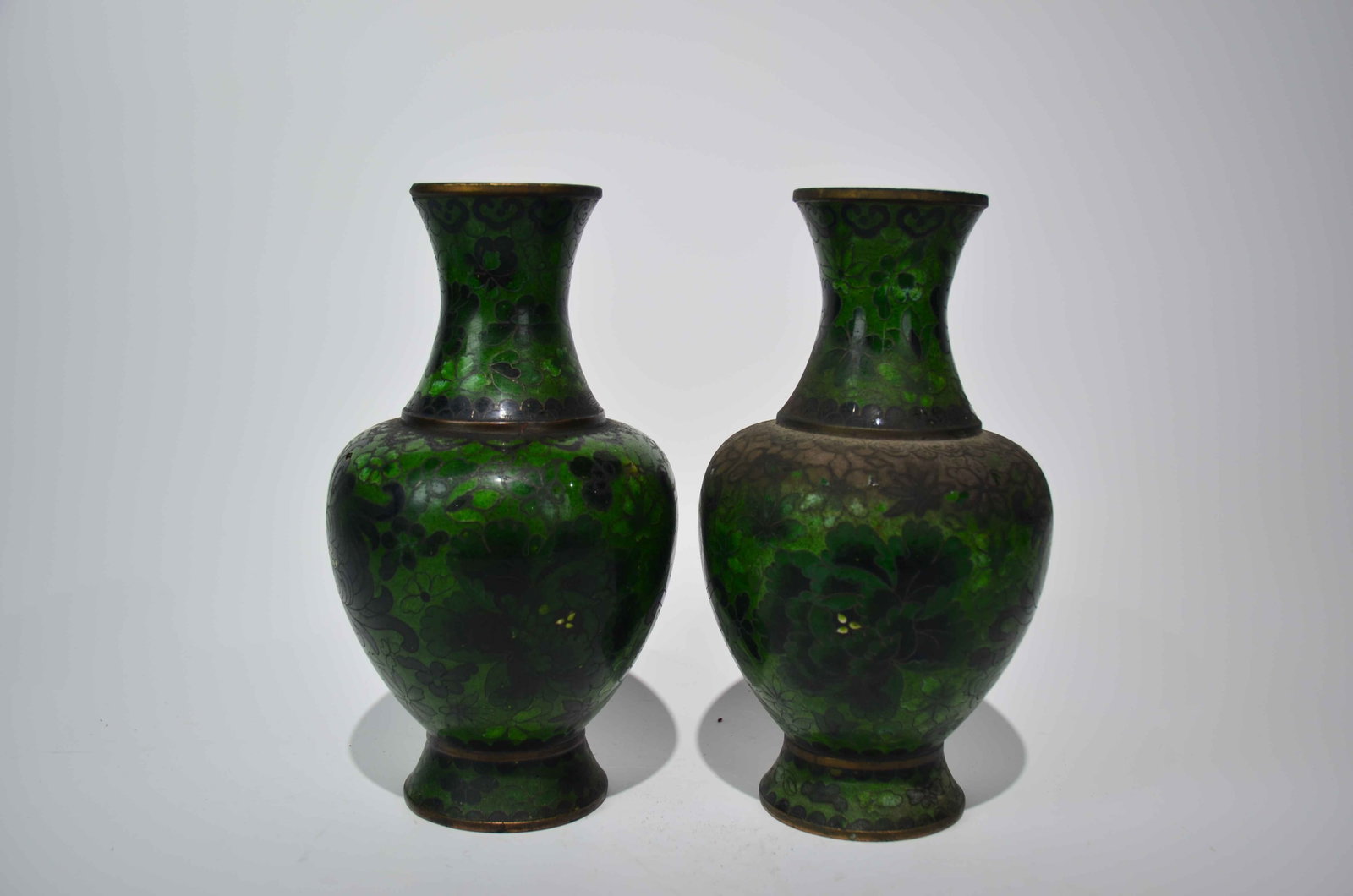 Qing Dynasty Bronze-Body Cloisonné Glazed-Enamel Presentation Vases (Pair) (1 of 5)