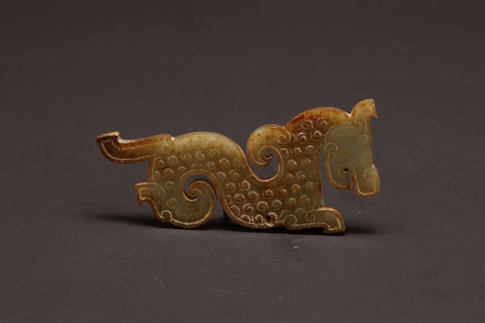 Warring States Chilong-Tiger Hook-Form Pendant (1 of 8)