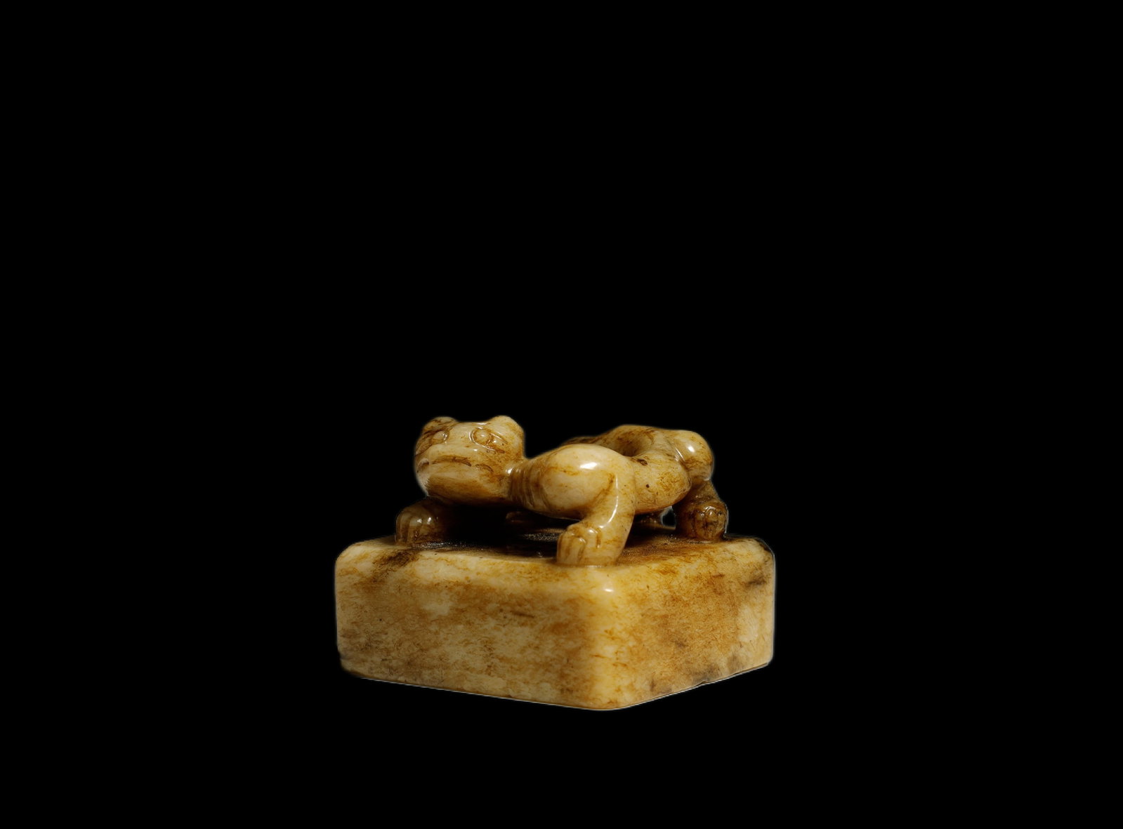 Qing Dynasty Jade Beast-Form Seal (1 of 5)