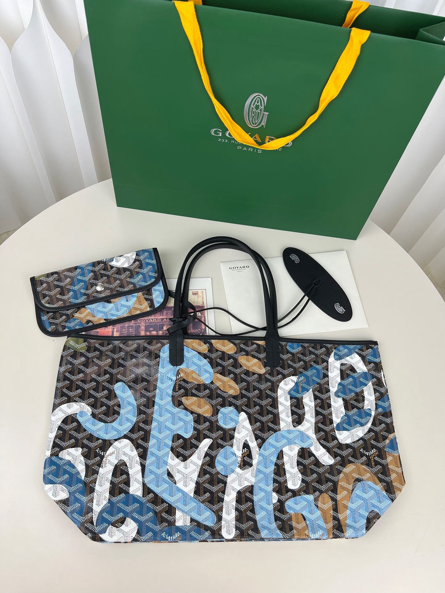 Goyard: A wonderful gift for yourself or your loved ones,FREE SHIPPING for both domestic and international clients who bid over $500.Currencies including GBP USD EUR CHF CAD AUD etc are accepted. This Goyard 