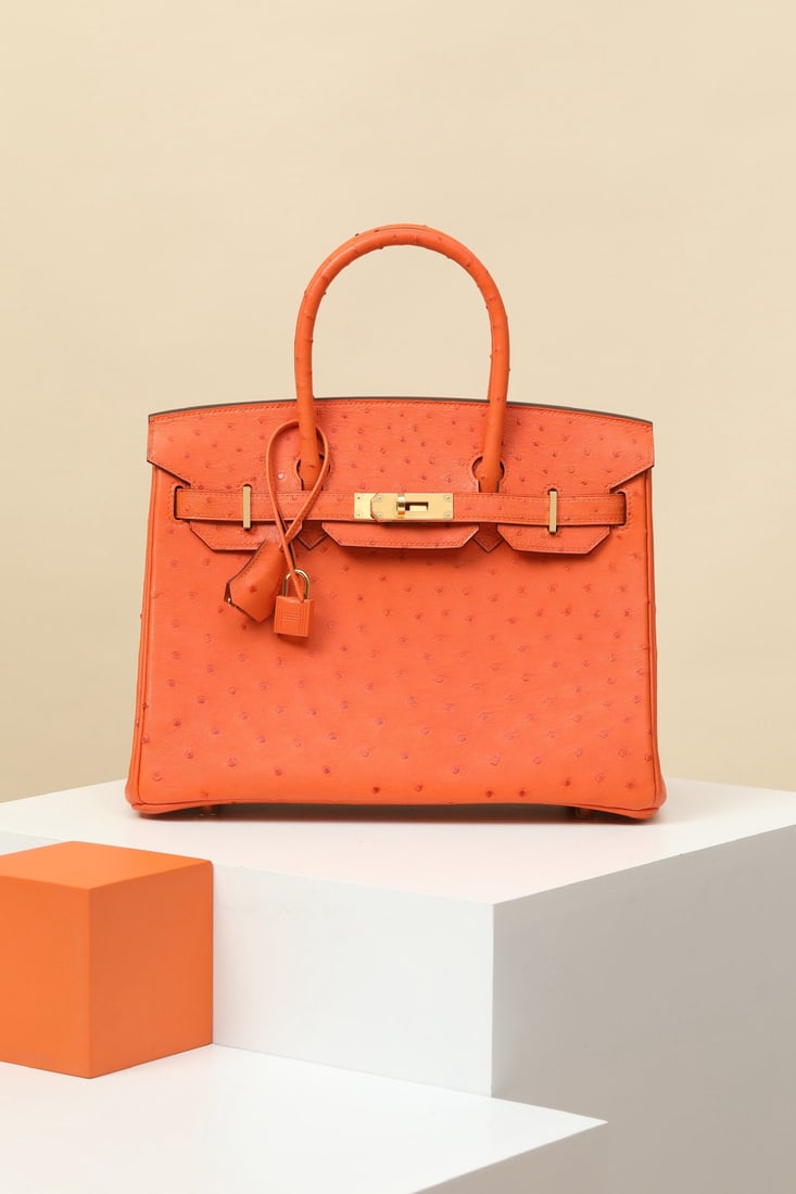 Hermes: A wonderful gift for yourself or your loved ones,FREE SHIPPING for both domestic and international clients who bid over $500.Currencies including GBP USD EUR CHF CAD AUD etc are accepted. Model: BK30