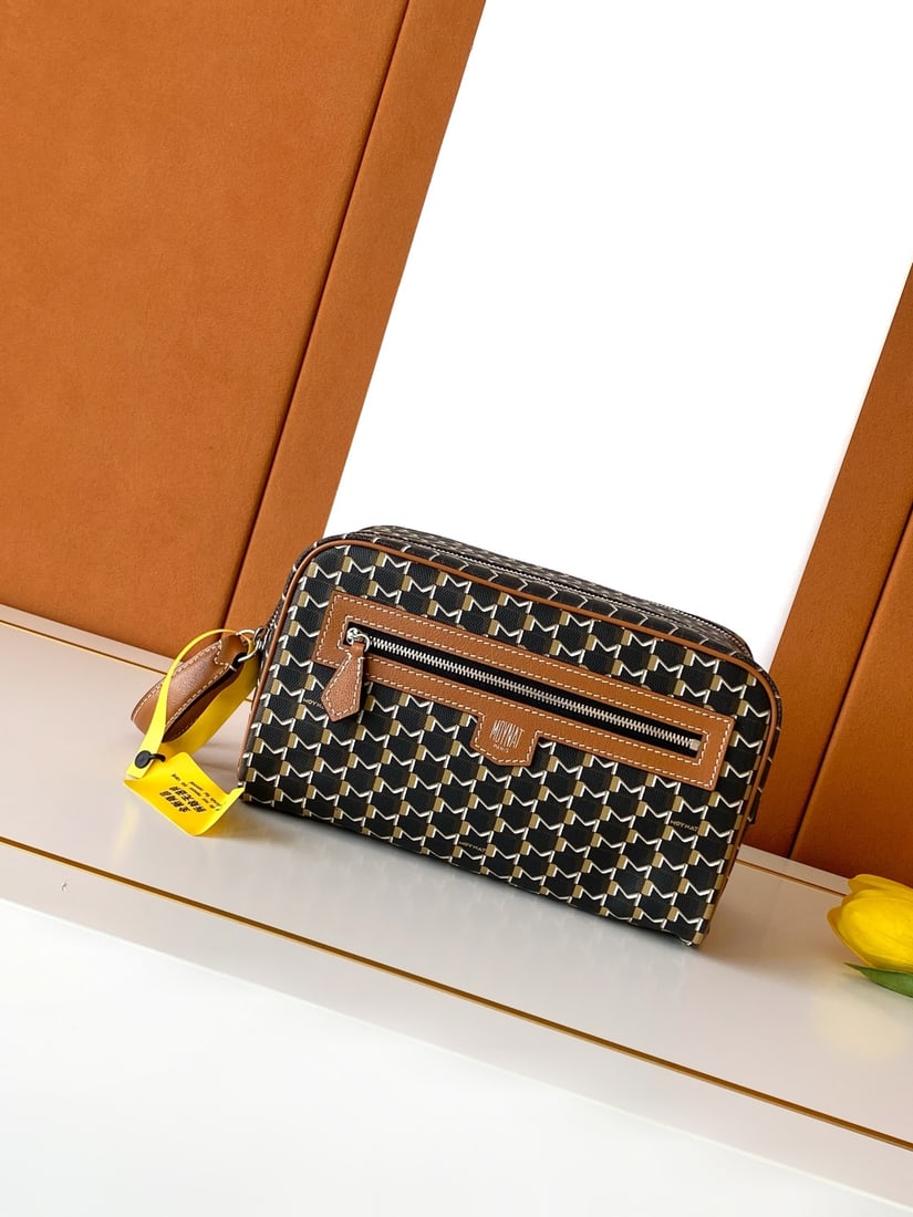 Moynat Canvas Toiletry Bag: MOYNAT Canvas Toiletry Bag. A waterproof bag that's perfect for everyday styling and adds a touch of elegance. Suitable for both men and women! SIZE: 24X12X13cm