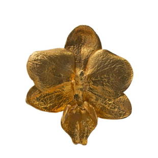 Marc Quinn 18k Gold Large Orchid Ring: Metal : 18k Gold Designer : Marc Quinn Gemstone : n/a Measurements : Ring size 7, ring top is 38mm x 37mm Marked: : MQ PE 750 Weight: 26 grams