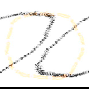Bvlgari Bulgari 18k Gold Pearl Necklace: Metal : 18k Gold Designer : Bvlgari Gemstone : Pearls 8.3mm. Measurements : Necklace is 16" long. Marked: : Bvlgari, 750. Weight: 69. grams 
