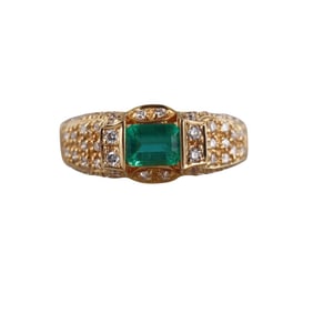 18k Gold Diamond Emerald Ring