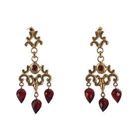 Robin Rotenier 18k Gold Garnet Chandelier Earrings