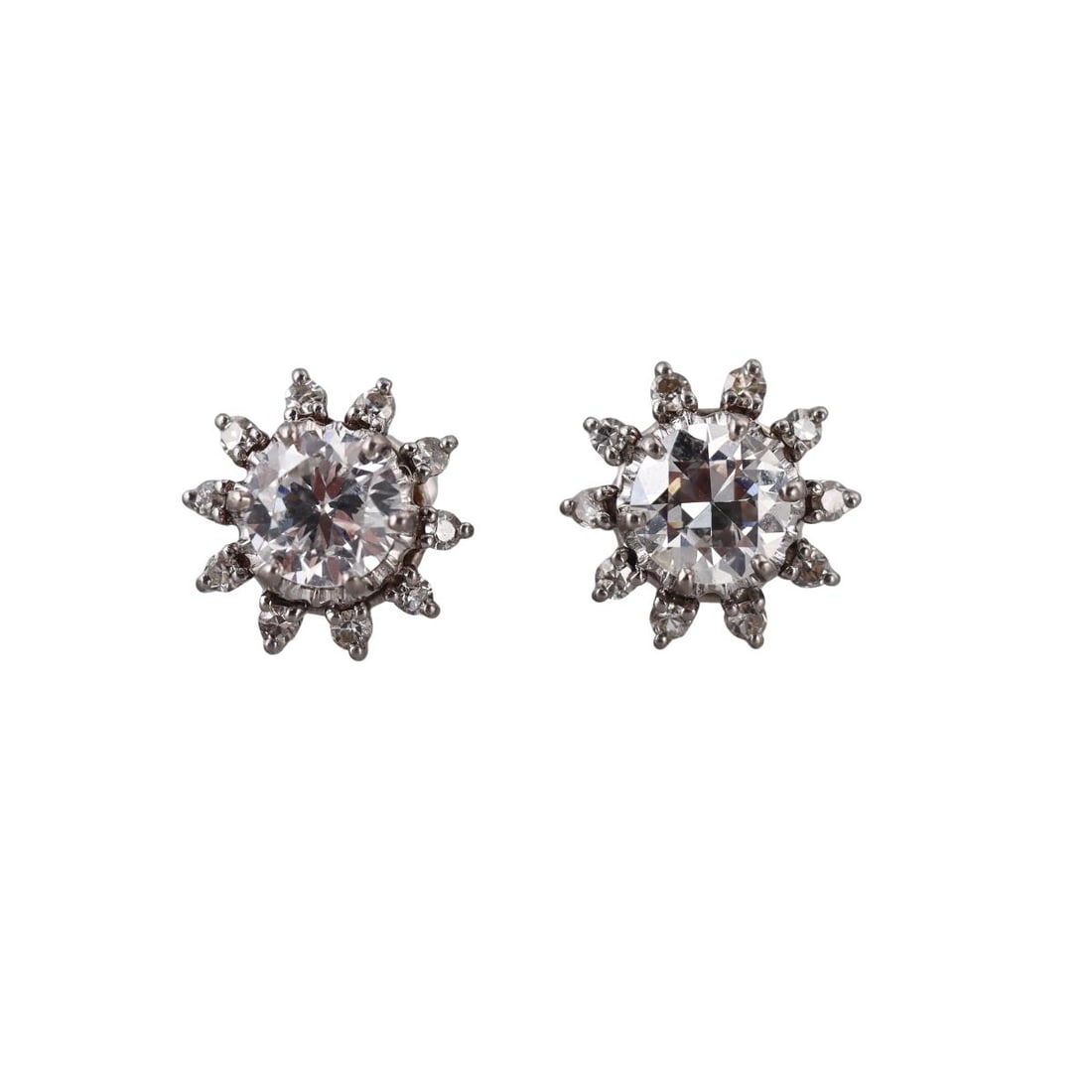 18k Gold 1.80ctw Diamond Stud Earrings: Metal : 18k Gold Designer : Not Signed Gemstone : Diamonds approx. 1.80ctw (large center stones approx. 0.75-0.80ct each). Measurements : Earrings are 11.3mm in diameter. Marked: : Test
