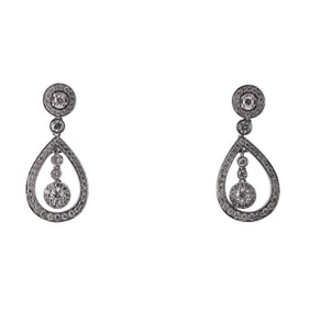 18k White Gold Diamond Drop Earrings