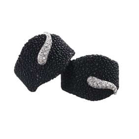 De Grisogono Stingray 18k Gold Diamond Hoop Earrings