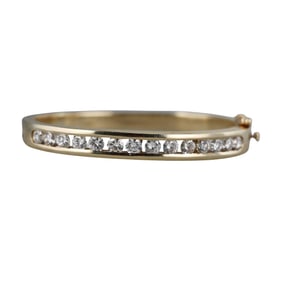 14k Gold 4.45ctw Diamond Bangle Bracelet