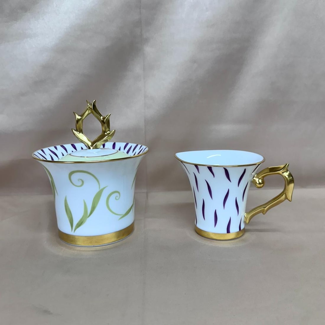 Bernardaud Limoges France Frivole Sugar Bowl & Creamer Lot: Material : Porcelain Designer : Bernardaud Measurements : Approx. H: 3 1/2" x 4 1/2" , 3" x 3 1/4" Marked: : Bernardaud Limoges France Frivole Condition: : New Additional: With Box