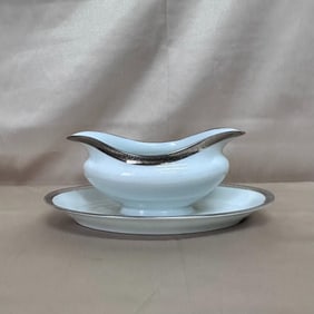 Bernardaud France Limoges Vercors Gravy Boat with Attached Underplate