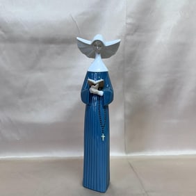 LLADRO Prayerful Moment (Blue) Figurine 05500