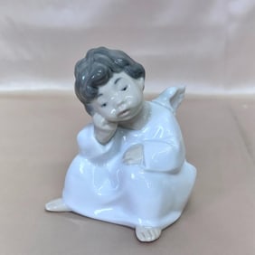 LLADRO Angel Thinking Figurine 01004539