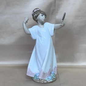 LLADRO Delightful Girl Figurine 01006806