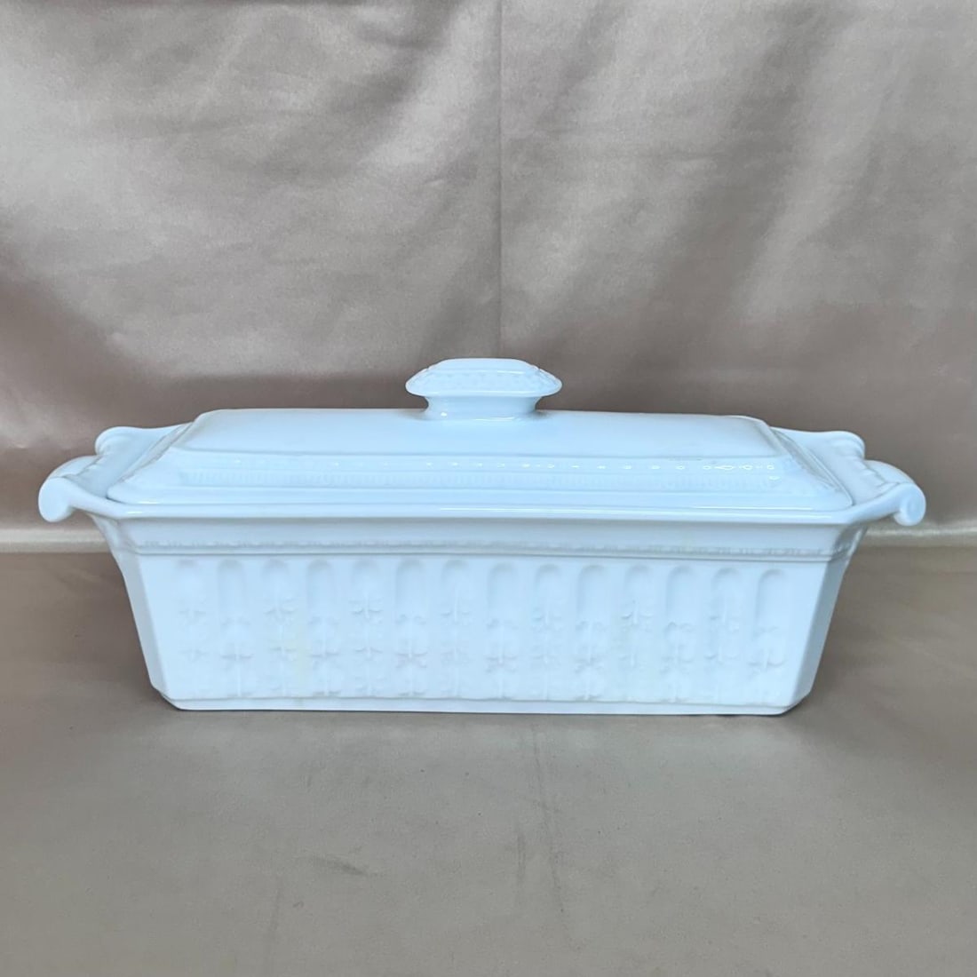 Bernardaud Louvre France Covered Rectangular Terrine: Material : Porcelain Designer : Bernardaud Measurements : 3 1/2" x 14" x 5" Marked: : Bernardaud Limoges France Louvre Condition: : New Additional: With Box