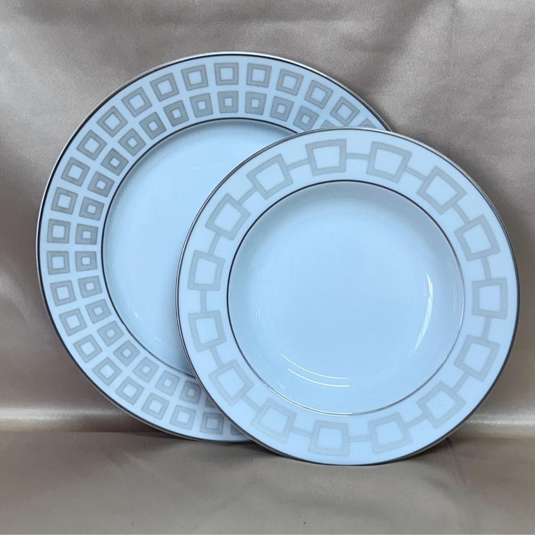 2pc Bernardaud Milo France Place Setting: Material : Porcelain Designer : Bernardaud Measurements : Dinner plate - 10 1/4" , Soup bowl - 8 3/4" Marked: : Bernardaud France Milo Condition: : New Additional: With Box
