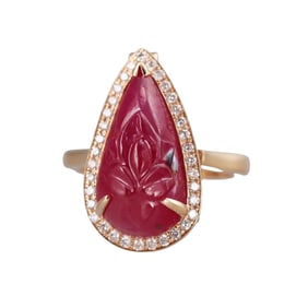 18k Gold Natural 8.92ct Carved Ruby Diamond Ring
