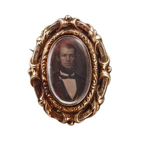 Antique Victorian 14k Gold Miniature Portrait Brooch