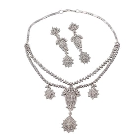 29.88ctw Diamond 18k Gold Impressive Necklace Earrings Set