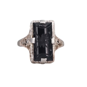 Art Deco Filigree 14k Gold Carved Onyx Ring