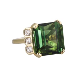 18k Gold 16ct Green Tourmaline Diamond Ring
