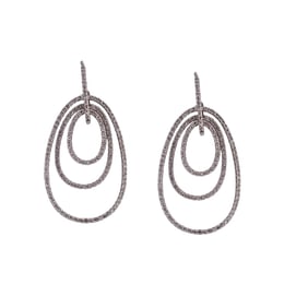 18k Gold Diamond Drop Earrings