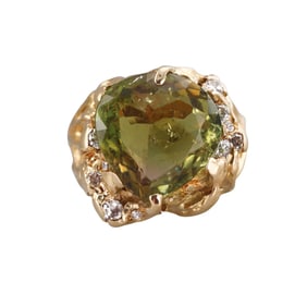 1970s 18k Gold 12.55ct Peridot Diamond Ring