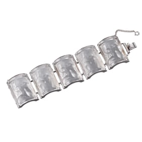 Lalique Enfants Amongst Grapes Crystal Nysa Bracelet