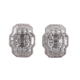 18k Gold Diamond Earrings