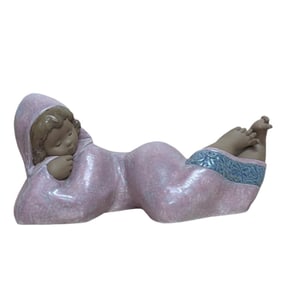 LLADRO Dreaming of Peace Figurine 01012455