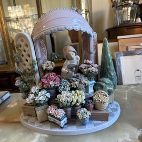 LLADRO Utopia Romantic Feeling Woman Figurine