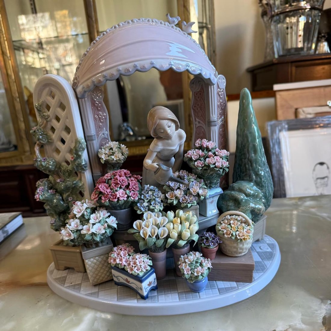 LLADRO Utopia Romantic Feeling Woman Figurine (1 of 11)