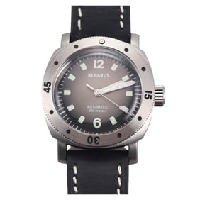 Benarus Vintage Moray 44mm Grey Dial 300m Diver Automatic Watch