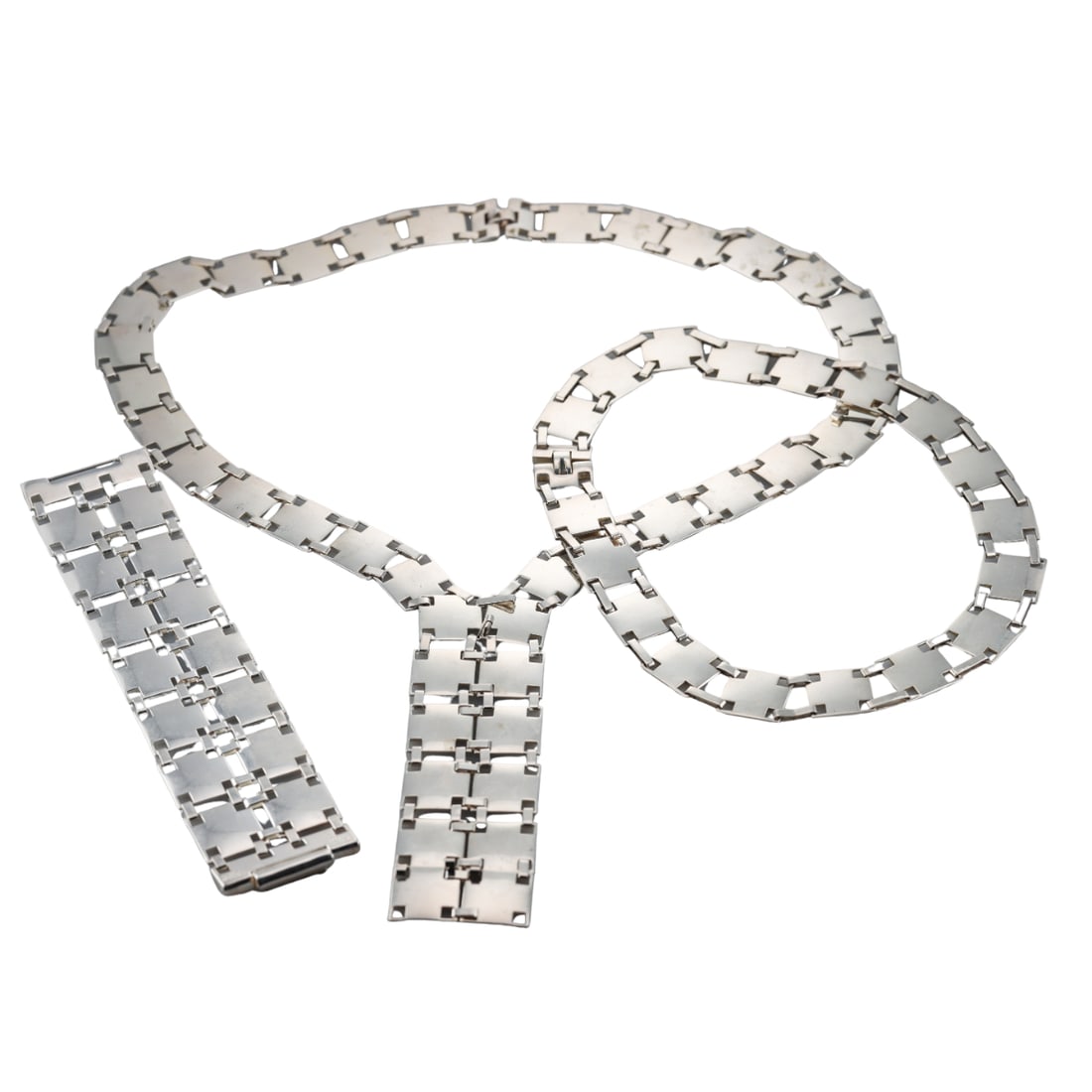 Christofle 1970s Silver Square Link Necklace Bracelet Set: Metal : Sterling Silver Designer : Christofle Gemstone : None Measurements : Necklaces measure 18.5" and 26" long, Bracelet is 7.5" long. Square links are 23mm wide. Bracelet is 45mm wide. M