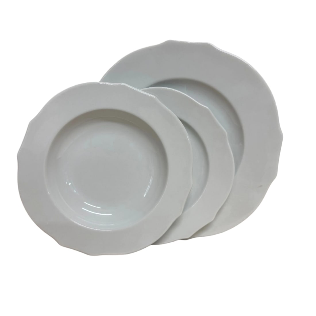 Richard Ginori Bianco White 3pc Place Setting Dinner Soup Dessert Plate For 6: Material : Porcelain Designer : Richard Ginori Measurements : Dinner Plate D: 10 3/4'', Soup Plate D: 8 6/8'', Dessert Plate D: 8 1/2''. Marked: : Richard Ginori. Condition: : New, sto