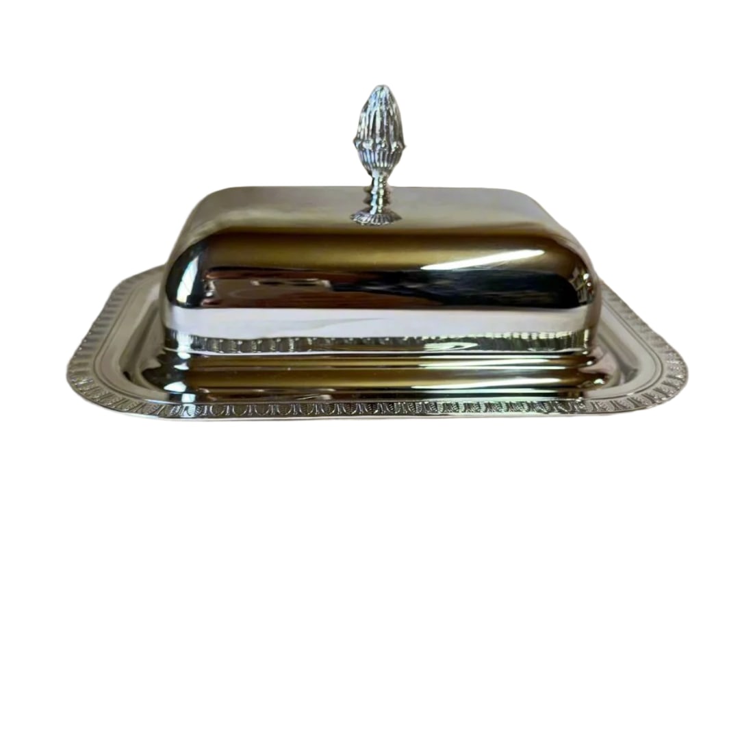 Christofle Malmaison Silver Plated Rectangular Butter Dish Set of 2 4224740: Material :Silver Plate Designer : Christofle Measurements : 7 3/8'' x 5 1/4'' Marked: : Christofle. Condition: : New, store sample. Additional: With box.
