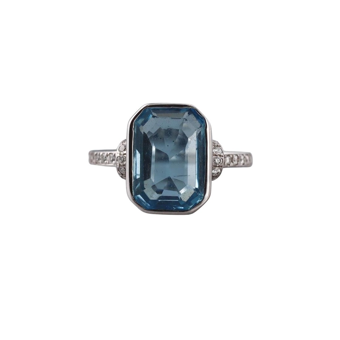 18K Gold 4.90Ct Aquamarine Diamond Ring: Metal : 18K White Gold Designer : Not Signed Gemstone : Aquamarine- 4.90ct, Diamonds- 0.19ctw Measurements : Ring size 5.5. Ring top is 14mm x11mm Marked: : 750, 490, 019 Weigh