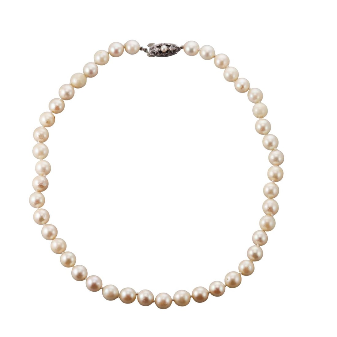 1940s Vintage Mikimoto Pearl Silver Necklace: Metal : silver Designer : Mikimoto Gemstone : Pearl 7.9-8.2mm Measurements : Necklace is 17" long Marked: : Maker's mark, tested Silver. Weight: : 35.7 grams Condi