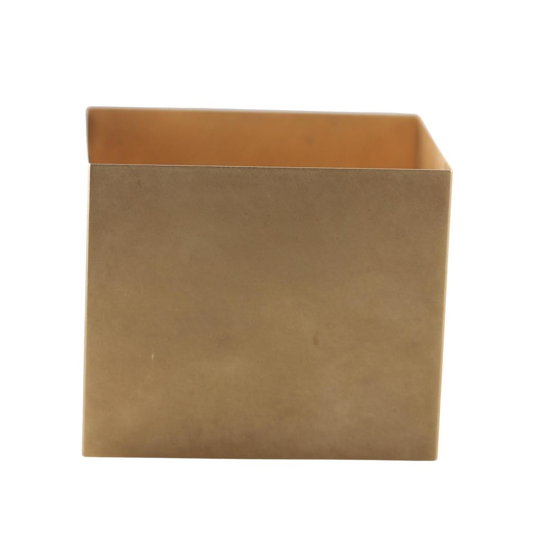 Niessing Modernis 18k Gold Square Bangle Bracelet: Metal : 18k Yellow Gold Designer : Niessing Gemstone : None Measurements : Bracelet will fit approx. 6.5-7" wrist, width 2". Marked: : Niessing 750. Weight: : 74.1 grams