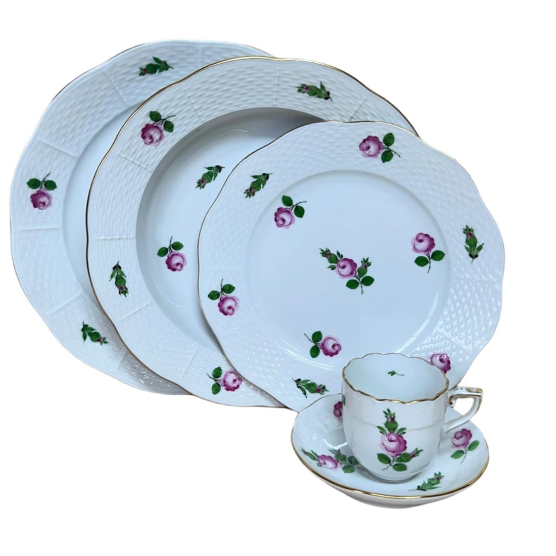 10 pc Herend Petite Rose Small Roses Porcelain Dinner Place Setting for 2: Material : Porcelain Designer : Herend Measurements : Dinner Plate D: 10'', Soup Plate D: 9 1/2'', Dessert Plate D: 8 1/4", Flat demitasse cup H: 2 1/4", Saucer - 4 1/2" Marked: : Herend Hungar