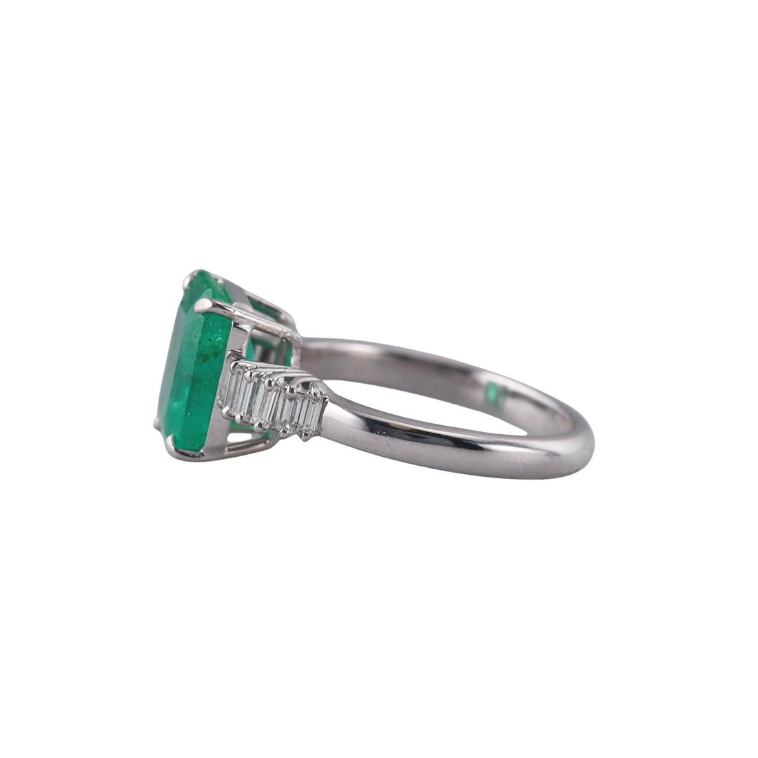 Platinum 3.08ct Emerald Diamond Ring - 2