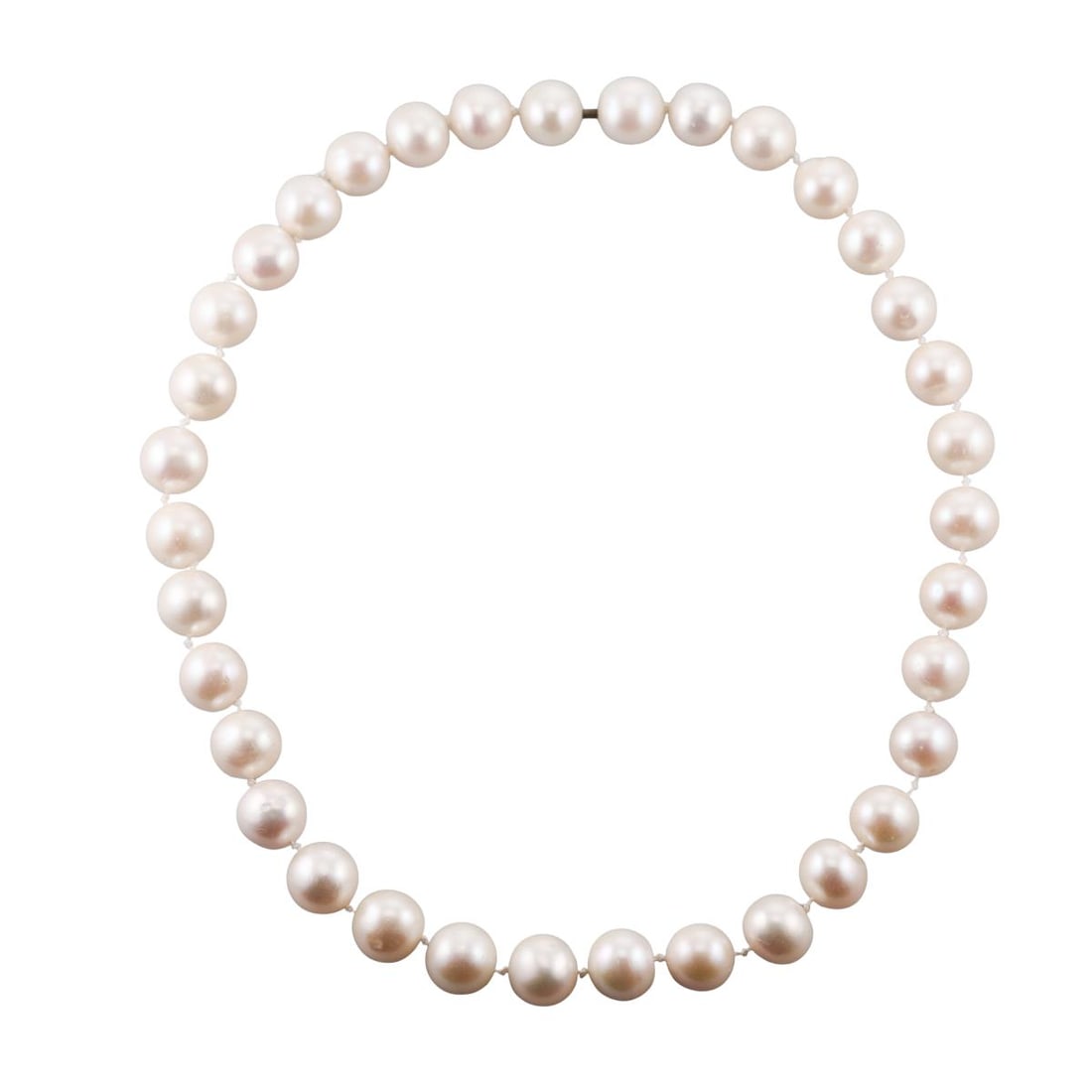 Pearl Necklace: Metal : n/a Designer : Not Signed Gemstone : Perls 10.8mm to 11.8mm. Measurements : Necklace is 17" long, Hidden screw-in clasp. Marked: : n/a Weight: : 65.1 grams Condition: : Excellent. Additional: