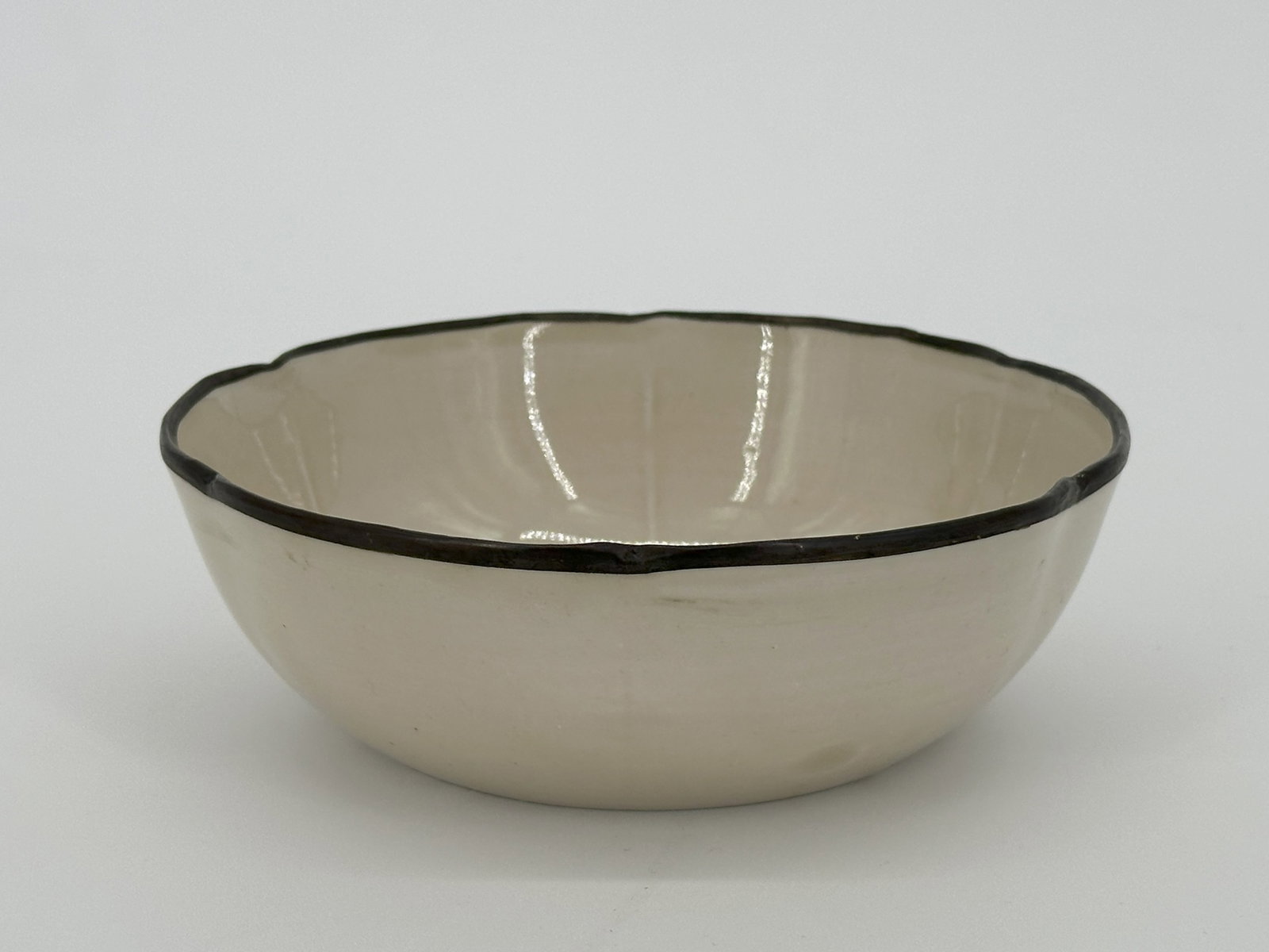 Song Style Ding Yao Porcelain Dish: Song Style Ding Yao Porcelain Dish. Size: 2"*6"