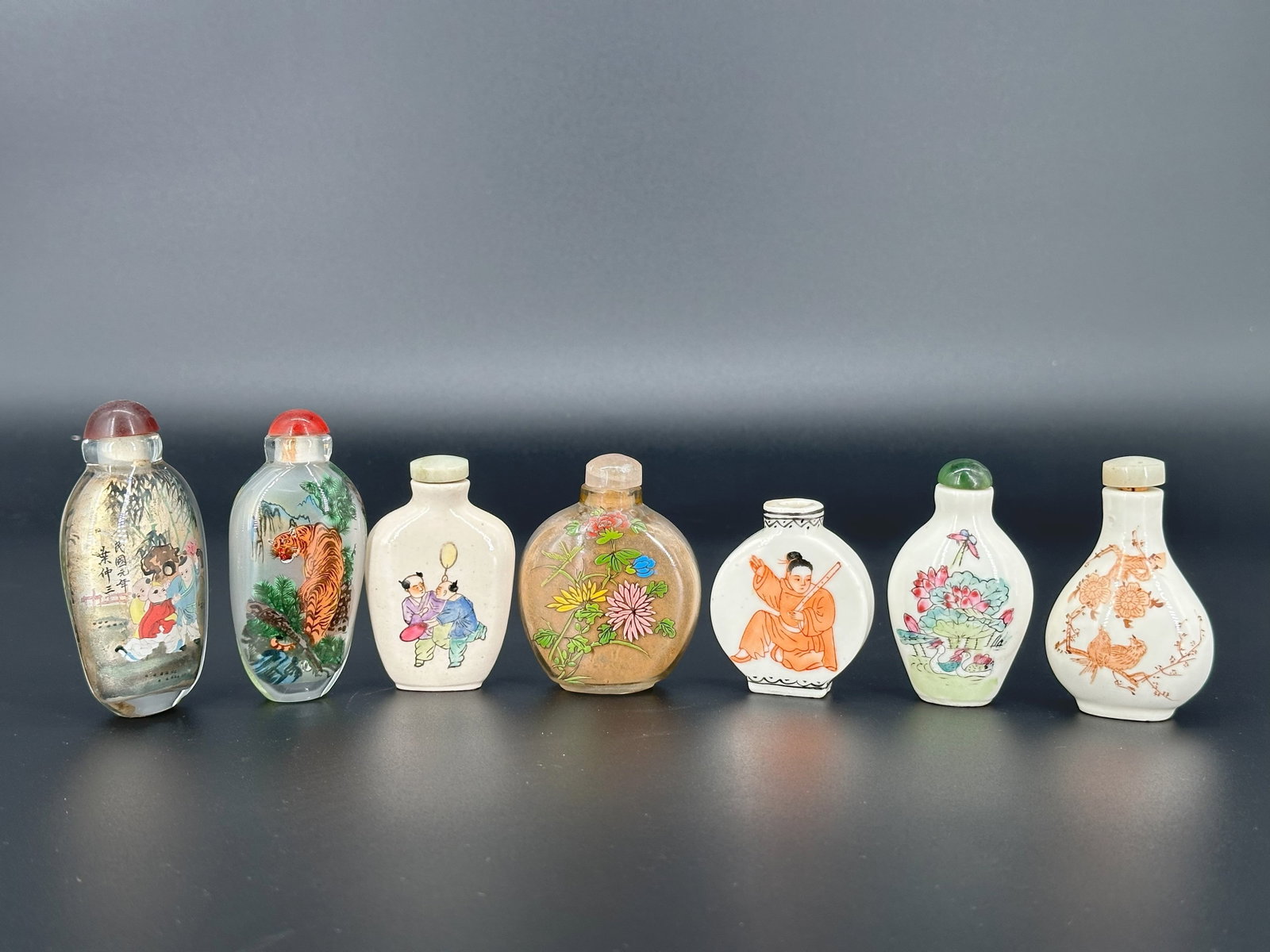 A Compose Lot of Seven Snuff Bottles: A Compose Lot of Seven Snuff Bottles.