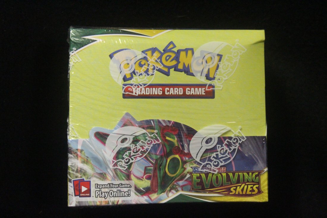 POKEMON EVOLVING SKIES BOOSTER SEALED BOX (1 of 1)