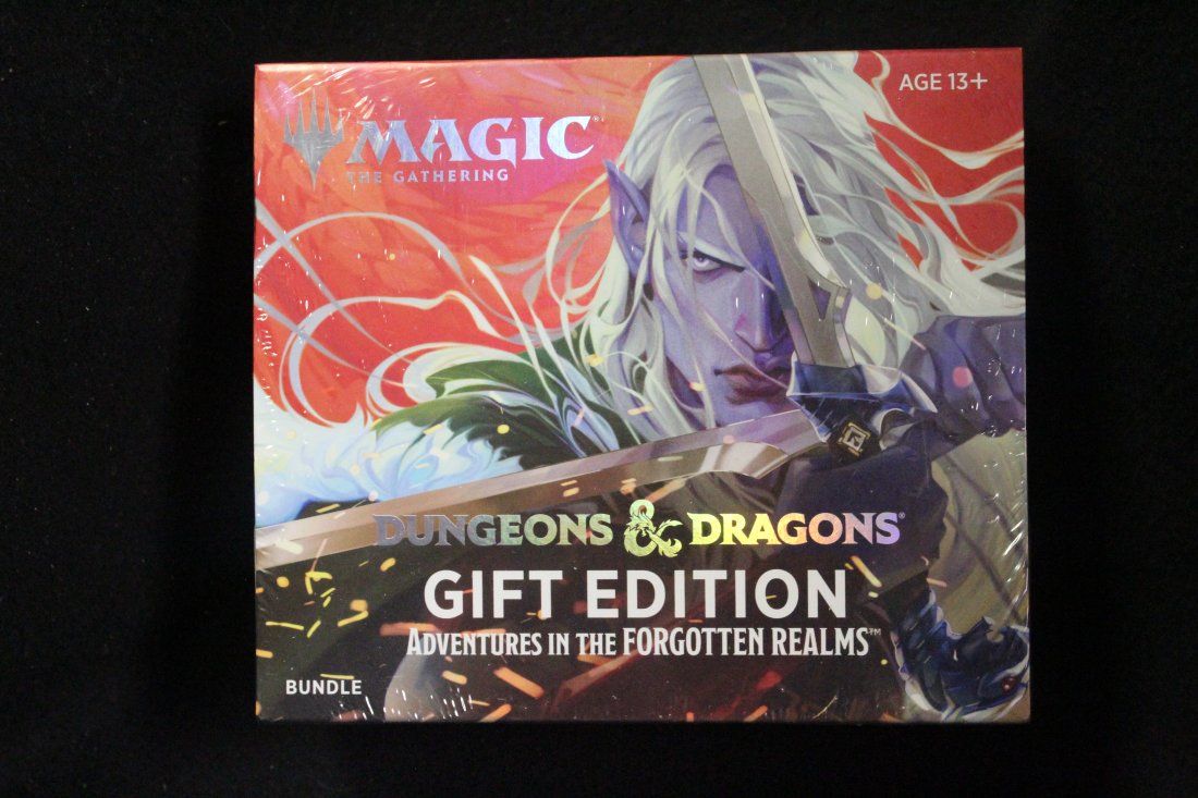 MAGIC THE GATHERING FORGOTTEN REALMS GIFT SET BOX SEALED UNOPENED (1 of 1)